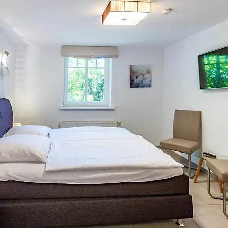 Haus Am Prerowstrom بيت للعطل *