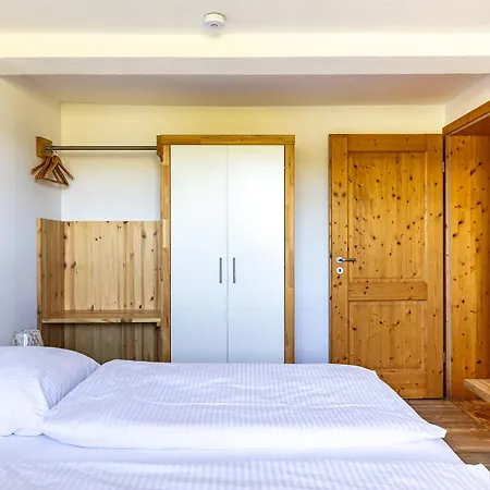 Haus Am Prerowstrom بيت للعطل